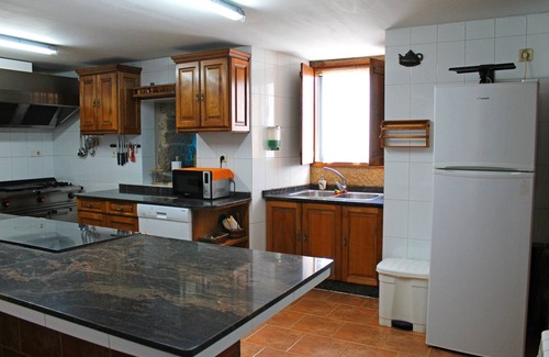 Chantada House | Country House 'Portomeñe' with Mountain View, Private Garden and Wi-Fi