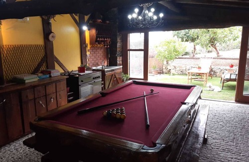 Covilha Villa | Country House 'Quinta Das Courelinhas' with Mountain View, Private Terrace and Wi-Fi