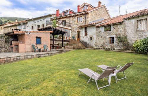 Barrio de Camino House | Country House 'Quintanal De Villacarriedo' with Mountain View, Private Terrace and Wi-Fi