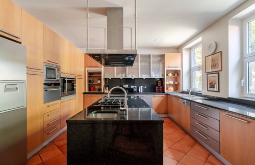 Goaes Villa | Country House 'Quinta De Amares' with Mountain View, Private Pool and Wi-Fi