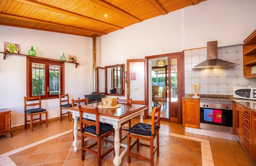 Algaida Villa | Country House 'S'Hostalet' with Mountain View, Private Pool and Wi-Fi