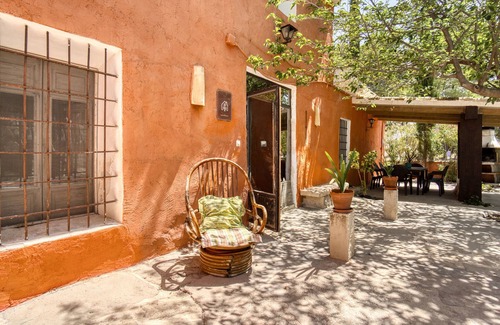 Monovar House | Country House 'Señores Y Tía Juana' with Mountain View, Private Pool and Wi-Fi