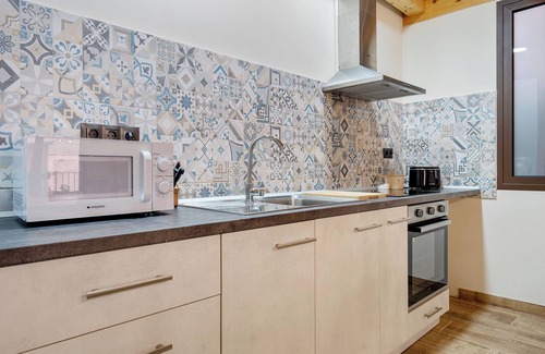 Ejulve House | Country House 'Sierra De Majalinos' with Mountain View, Wi-Fi and Air Conditioning