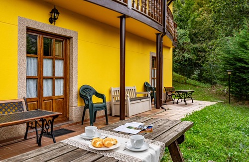 Barzana House | Country House 'Socastillo A' with Mountain View, Private Terrace and Private Garden