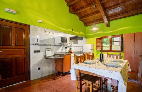 Barzana House | Country House 'Socastillo B' with Mountain View and Private Garden