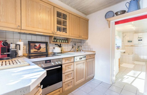 Siegsdorf Cottage | Country House 'Uriges Landhäuschen' with Private Garden, Terrace, and Wi-Fi