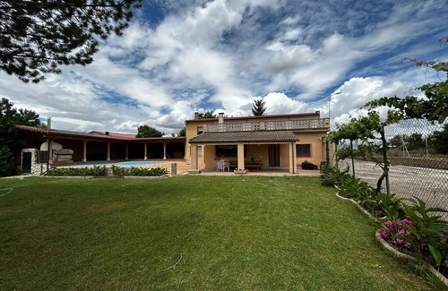 Aranda de Duero Villa | Country House 'Viñas Y Nogales' with Private Pool, Private Terrace and Wi-Fi