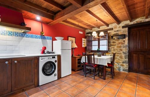 Ricabo House | Country House 'Valle De Bueida' with Mountain View and Private Garden