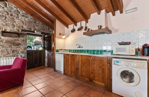 Quiros House | Country House 'Valle De Bueida El Palacio' with Mountain View, Private Garden and Wi-Fi