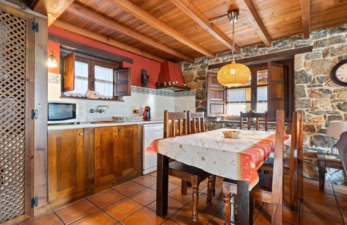 Ricabo House | Country House 'Valle De Bueida El Grillo' with Mountain Views, Private Terrace and Wi-Fi