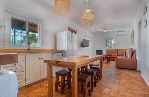 Arahal House | Country House 'Valle Verde' with Private Pool, Wi-Fi and Air Conditioning