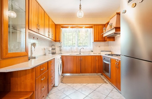 Salakos House | Country House 'Villa Di Lucia' with Mountain View, Wi-Fi and Air Conditioning