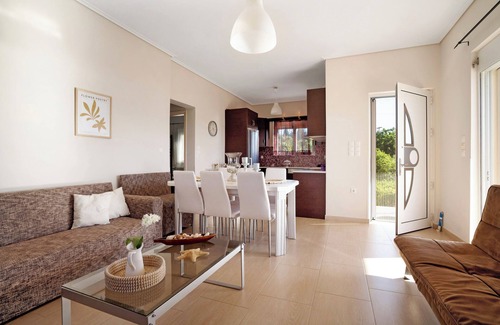 Paleros Villa | Country House 'Villa Ermina Paleros' with Wi-Fi and Air Conditioning