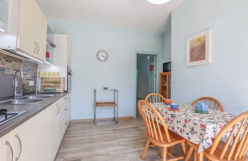 Arahal House | Country House 'Villa Moral' with Private Pool, Wi-Fi and Air Conditioning