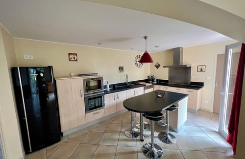 Laroque-Timbaut House | Country house with swimming pool