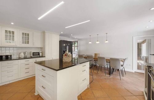Bridgwater House | Country House w/Pool, Hot Tub, Tennis Courts, Gym