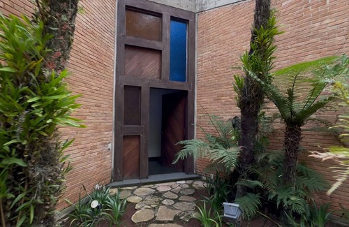 Vila Santista RV Rental | Country house with 4,000 square meters of garden, swimming pool, tennis court, golf.