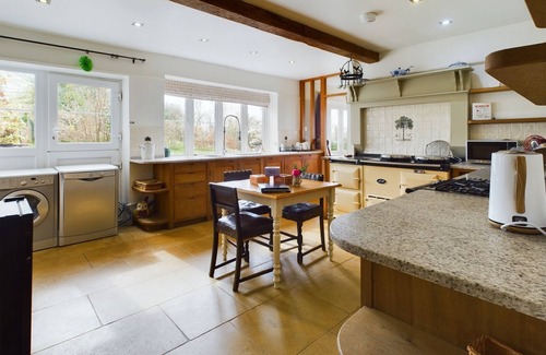 Chepstow House | Country House with Amazing Views, Hot Tub, Sleeps 14
