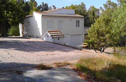 Torrent House | Country house with forest and swimming pool, near the beach (pet friendly).