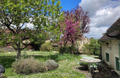 Carlucet House | Country house with large enclosed garden for 8 people, Rocamadour 12km away,