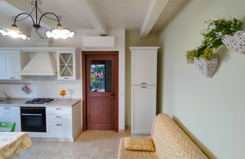 Tolentino Other | Country house with pool and superb views over Lake