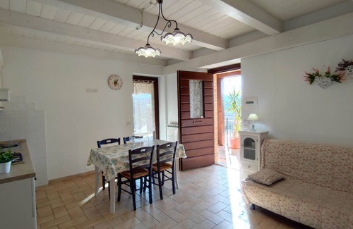 Tolentino Other | Country house with pool and superb views over Lake