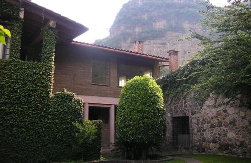 Malinalco House | Country House with Pool in Malinalco, Mexico, 12 guests