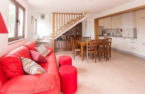 Rakotule Villa | Country house with pool and stunning views for 6