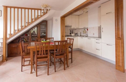 Rakotule Villa | Country house with pool and stunning views for 6