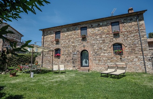 Cetona House | Country house with pool and panoramic view, ideal for families with children