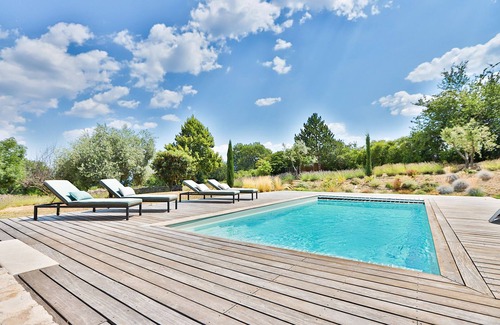 Apt House | COUNTRY HOUSE WITH PRIVATE HEATED POOL IN LUBERON