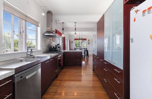Warkworth House | Country Idyll House - Sandspit Holiday Home
