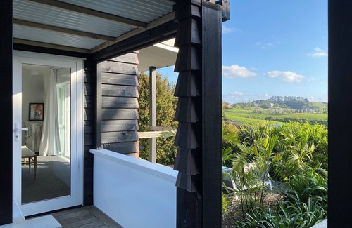 Warkworth House | Country Idyll House - Sandspit Holiday Home
