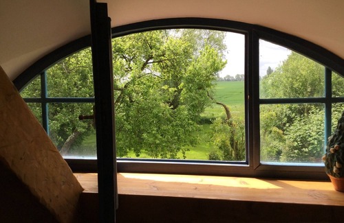 Ummanz Apartment | Country idyll in a rustic thatched house in the countryside for up to 8 people, Halbecks-Hof