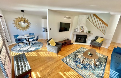 Farmington Hills House | Country in the city Townhouse