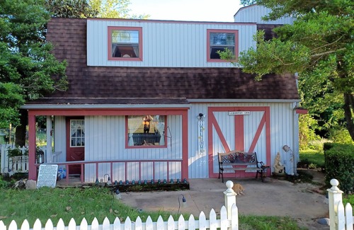 Claremore Cottage | Country Inn Cottage & Farm. Private cottage with three personal suites.