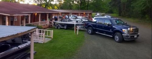 Broaddus Hotel | Country Inn Motel
