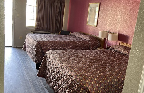 Lackland Terrace Hotel | Country Inn Motel