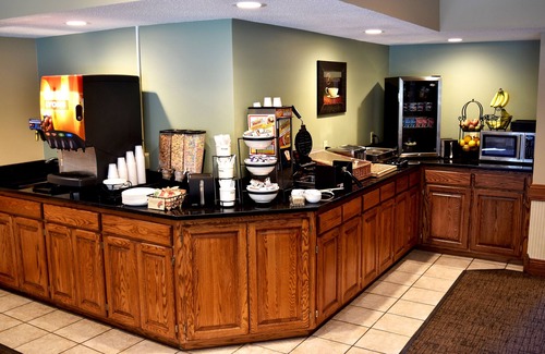 River Falls Hotel | Country Inn River Falls