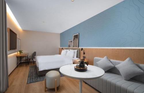 Jinghe Subdistrict Hotel | Country Inn & Suite by Radisson, Wuhan Dongwu Avenue Mechanical and Electrical City