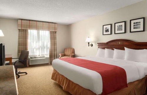 Shepherdsville Hotel | Country Inn & Suites by Radisson, Louisville South, KY