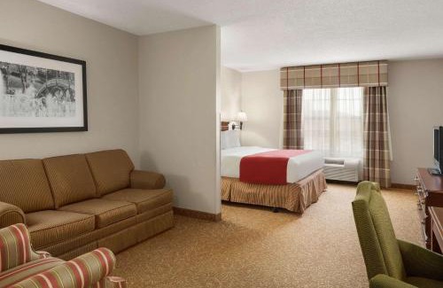 Shepherdsville Hotel | Country Inn & Suites by Radisson, Louisville South, KY