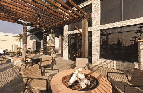 Bakersfield Hotel | Country Inn & Suites by Radisson Bakersfield CA