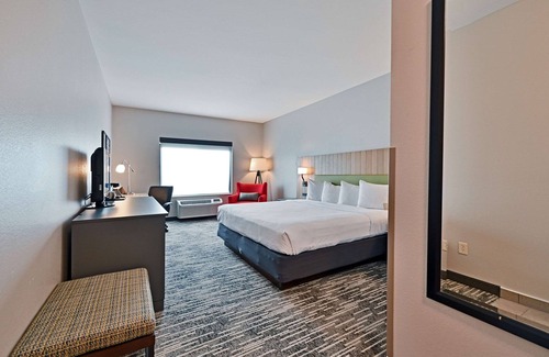 Bloomington Hotel | Country Inn & Suites by Radisson, Bloomington-Normal Airport, IL