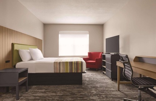 Panama City Hotel | Country Inn & Suites by Radisson, Panama City, FL