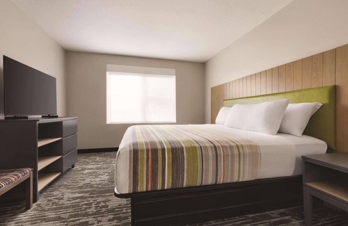Panama City Hotel | Country Inn & Suites by Radisson, Panama City, FL