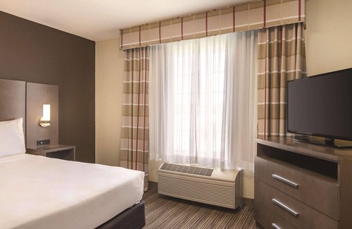 Albert Lea Hotel | Country Inn & Suites by Radisson, Albert Lea - Austin