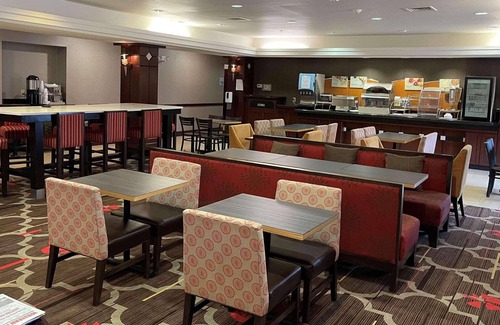 Garden City Hotel | Country Inn & Suites by Radisson, Garden City, KS