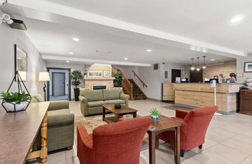 North Industrial Hotel | Country Inn & Suites by Radisson, Saskatoon, SK
