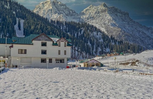 Sonamarg Hotel | Country Inn Suites by Radisson Sonamarg